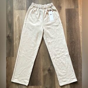 Alo Yoga Accolade Straight Leg Sweatpant Bone Sz XS NWT